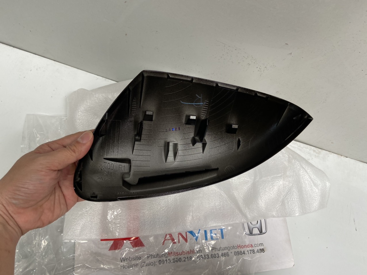 Ốp gương chiếu hậu bên lái xe Honda CITY 2021-2022